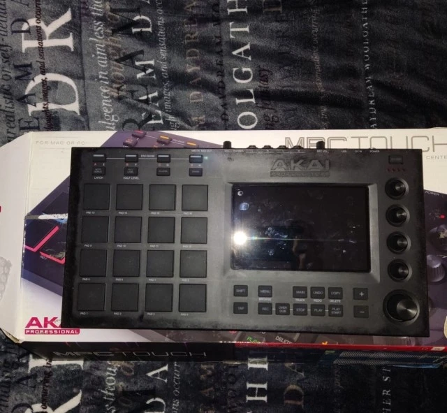 AKAI MPC TOUCH