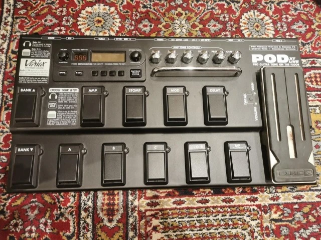 POD XT LIVE LINE 6 ΠΕΤΑΛΙΕΡΑ