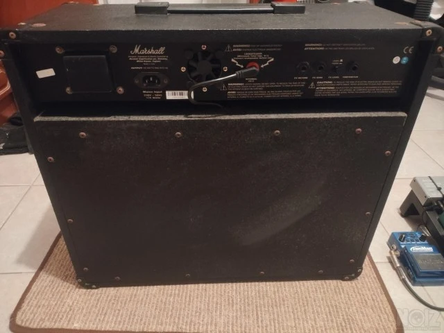 MARSHALL MG 100 DFX  (SOLID STATE 100 WA