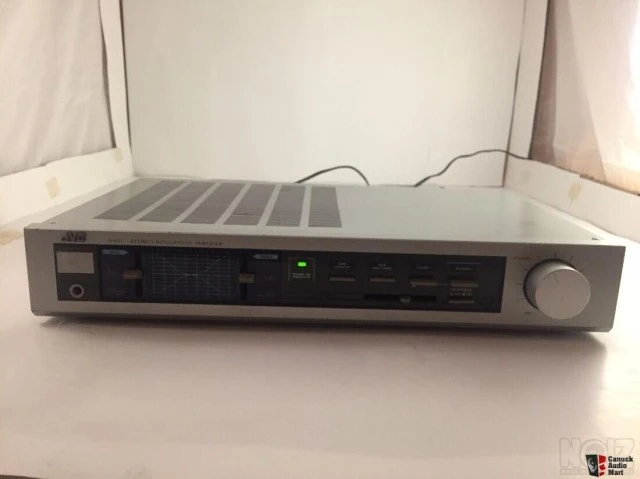 ΟΛΟΚΛΗΡΩΜΕΝΟΣ  ΕΝΙΣΧΥΤΗΣ  JVC  A- K11