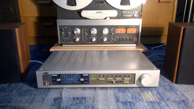 ΟΛΟΚΛΗΡΩΜΕΝΟΣ  ΕΝΙΣΧΥΤΗΣ  JVC  A- K11