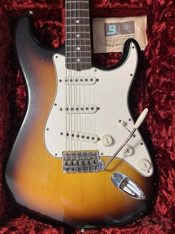 Fender Custom Shop '64 Stratocaster Jour