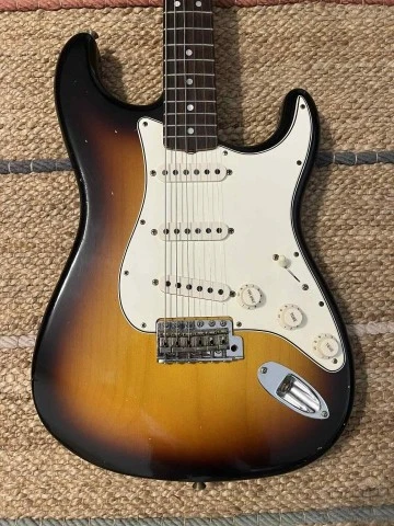 Fender Custom Shop '64 Stratocaster Jour