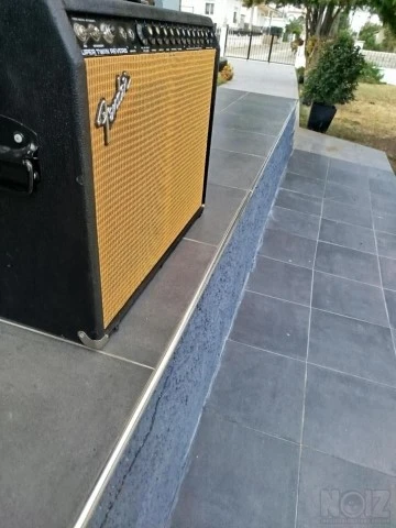 FENDER SUPER TWIN REVERB 180WATT