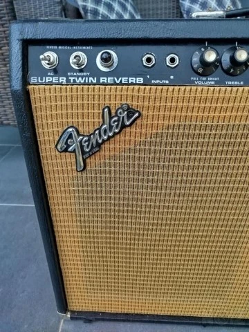 FENDER SUPER TWIN REVERB 180WATT