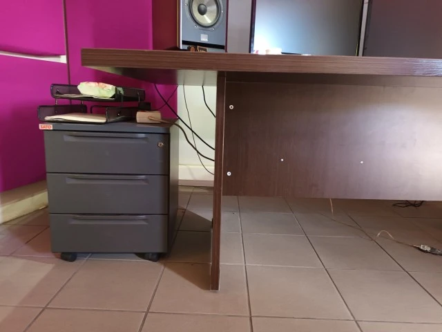 Πωλειται studio η ο εξοπλισμος λογω συνταξης!