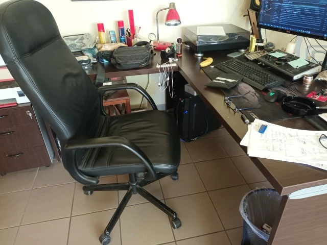 Πωλειται studio η ο εξοπλισμος λογω συνταξης!