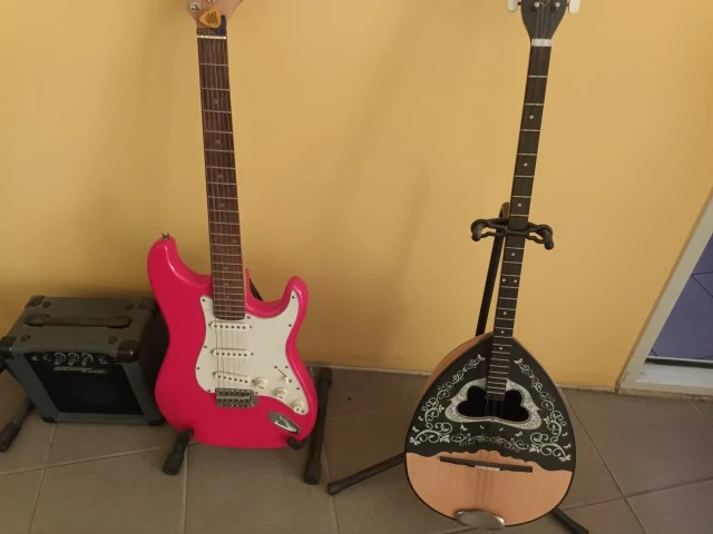 Πωλειται studio η ο εξοπλισμος λογω συνταξης!
