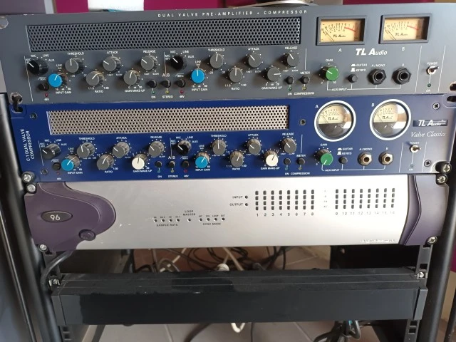 Πωλειται studio η ο εξοπλισμος λογω συνταξης!