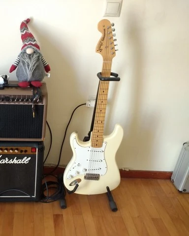 Fender Jimi Hendrix Artist Series Tribute Stratocaster 1997 (USA)