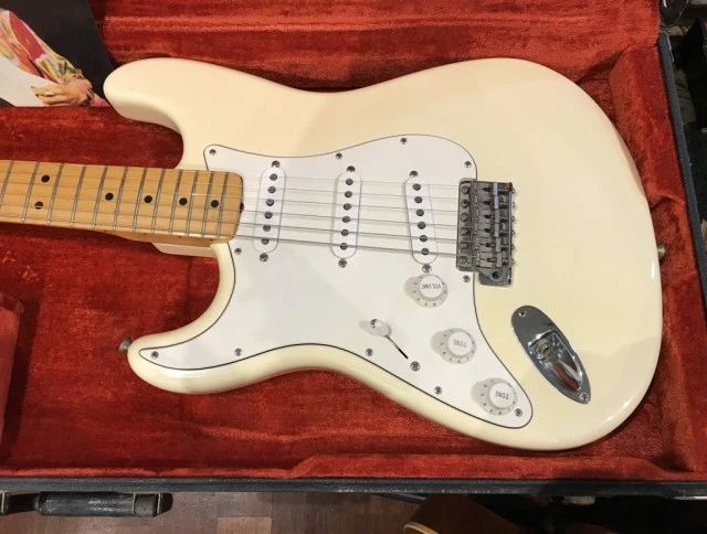 Fender Jimi Hendrix Artist Series Tribute Stratocaster 1997 (USA)