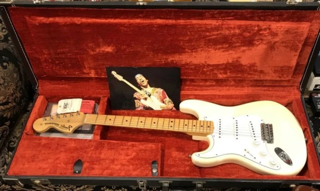 Fender Jimi Hendrix Artist Series Tribute Stratocaster 1997 (USA)