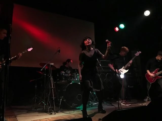 Metal μπάντα (Αθήνα-Αττική) αναζητά ντρά