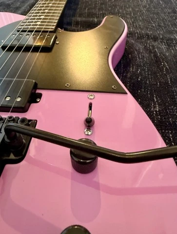 Custom Shred Machine (OQ Guitars) - Pink