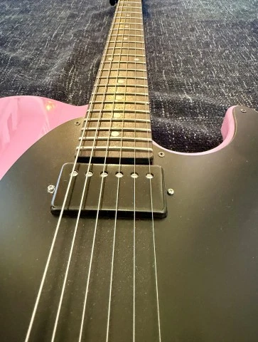 Custom Shred Machine (OQ Guitars) - Pink