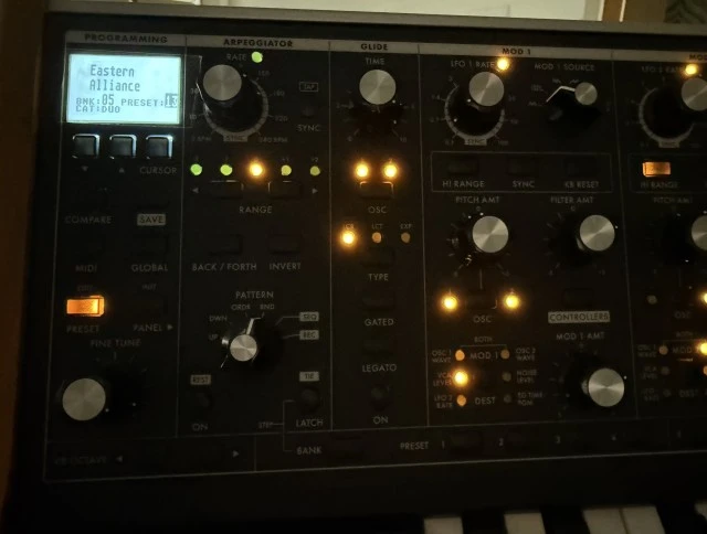 Moog Subsequent 37