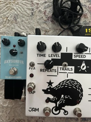 Pedalboard | JAM Pink Flow