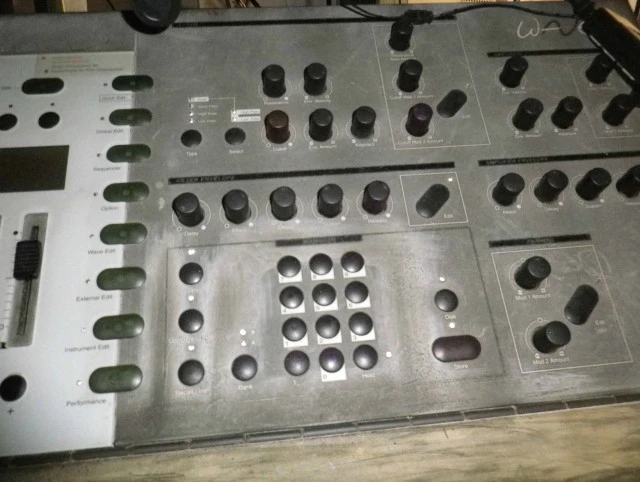 Waldorf Wave