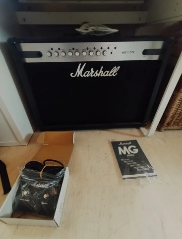 Marshall MG102CFX