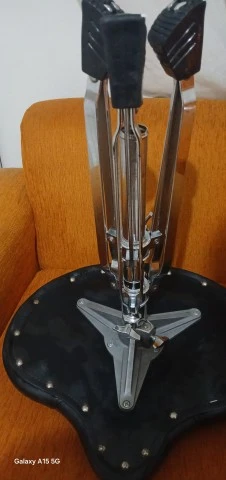 Pearl Drum Throne Saddle