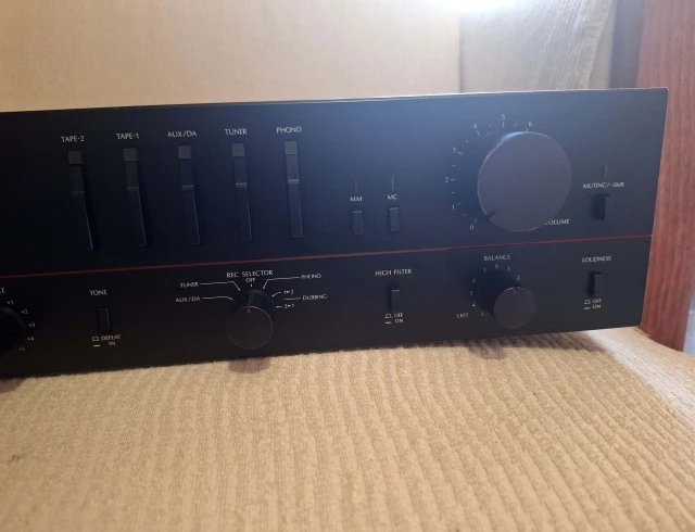 Sansui AU-D33