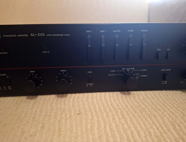 Sansui AU-D33