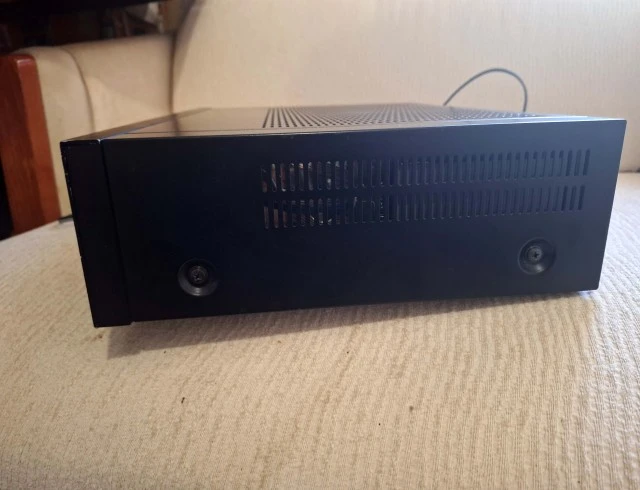 Sansui AU-D33