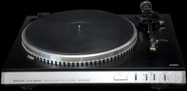 ΠΙΚΑΠ  SANYO  PLUS  Q - 40 + AUDIO TECHN