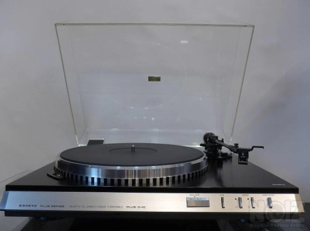 ΠΙΚΑΠ  SANYO  PLUS  Q - 40 + AUDIO TECHN