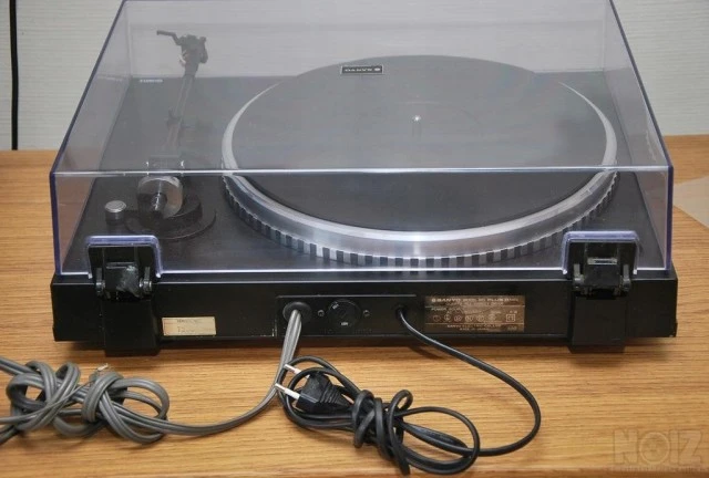 ΠΙΚΑΠ  SANYO  PLUS  Q - 40 + AUDIO TECHN