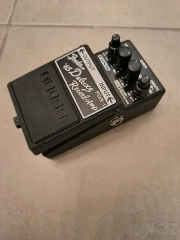 Fender 65 deluxe reverb amp