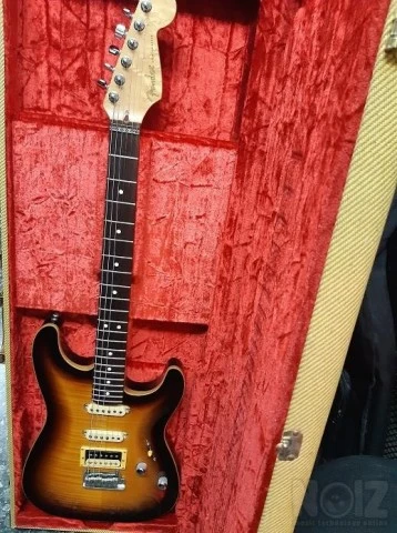 FENDER CARVED TOP STR CUSTOM 1996