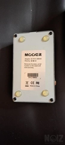 Mooer preamp x2