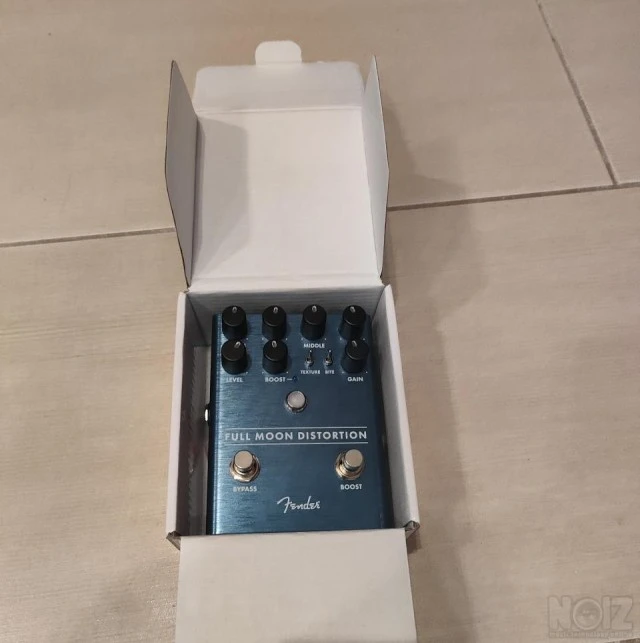 Fender full moon distortion