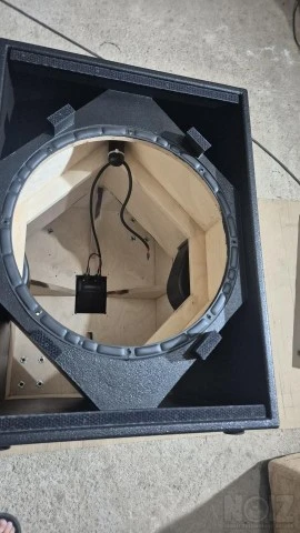 ΚΑΜΠΙΝΕΣ SUBWOOFER  RCF 8001