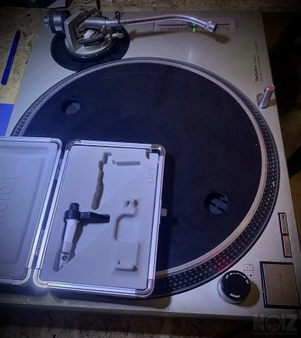 Technics sl1200 mk2
