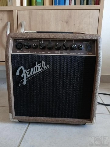 Πωλείται ενισχυτής fender acoustasonic κ