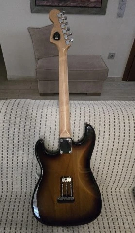 ΗΛΕΚΤΡΙΚΗ ΚΙΘΑΡΑ FENDER SQUIER