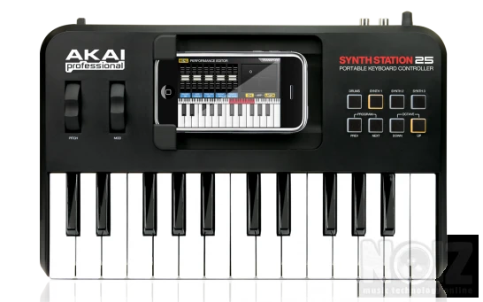 Akai Synthstation 25