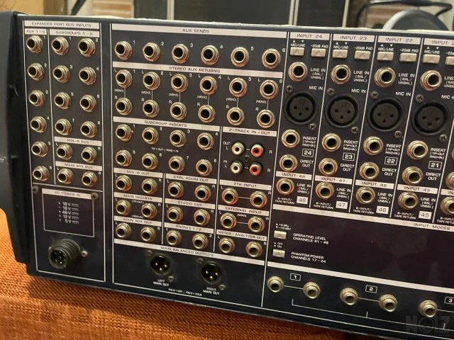 Behringer MX9000