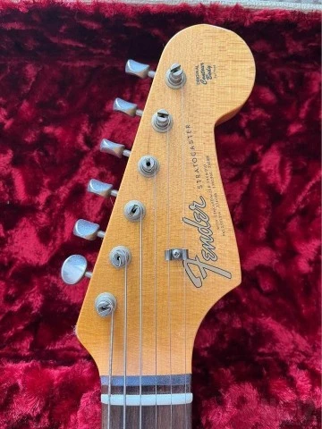 Fender 64 Strat Custom