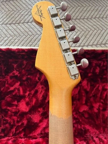 Fender 64 Strat Custom