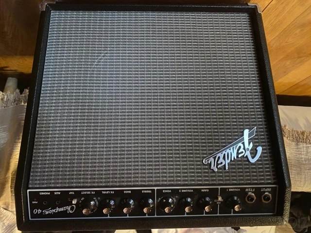 FENDER CHAMPION 40