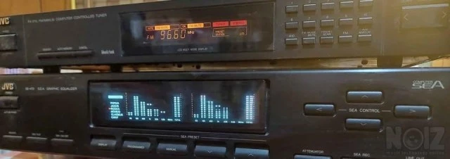 JVC  AKAI TUNER