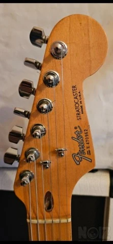 Fender stratocaster 1984