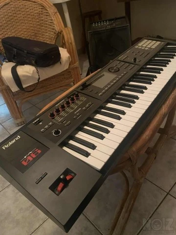 ROLAND FA06