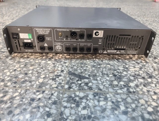 Ampeg SVT 6 Pro USA Hybrid - 1100w