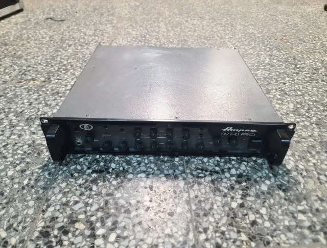 Ampeg SVT 6 Pro USA Hybrid - 1100w