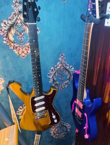 Ibanez FRM-100 Fireman PAUL GILBERT