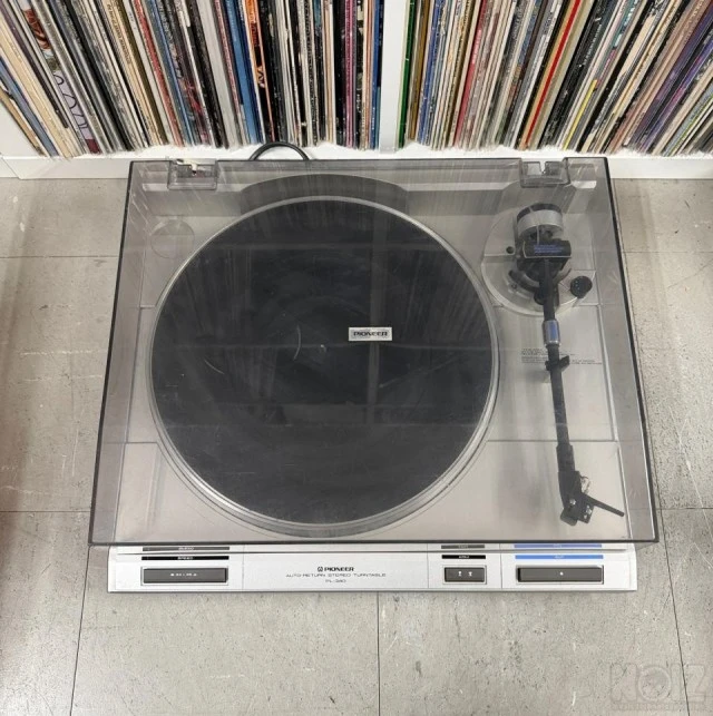 ΠΙΚΑΠ  PIONEER   PL - 340 + STANTON  500